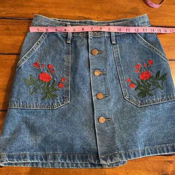 Denim Button Front Embroidered Jean Skirt Size S - Picture 7 of 8